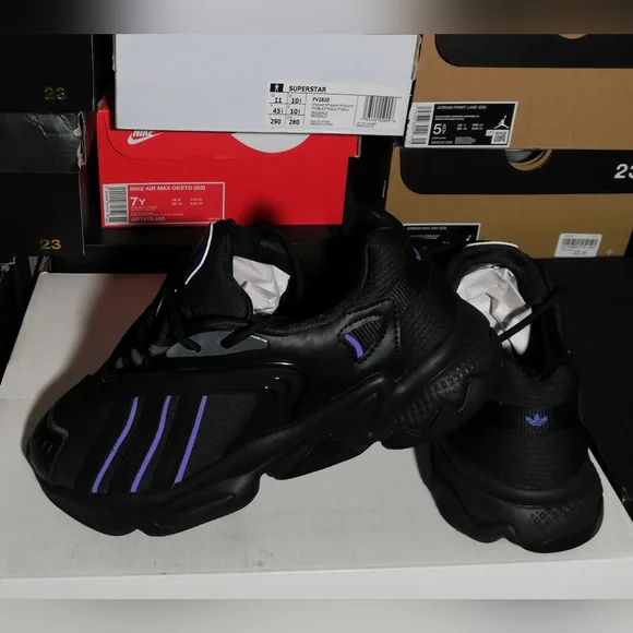 ADIDAS OZTRAL DEEPBLACK/PURPLE WOMEN'S US SIZE 6 BRAND NEW BUT NO BOX - Picture 2 of 12
